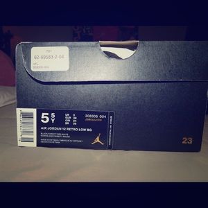 Air Jordan 12 Retro Lows Black/White